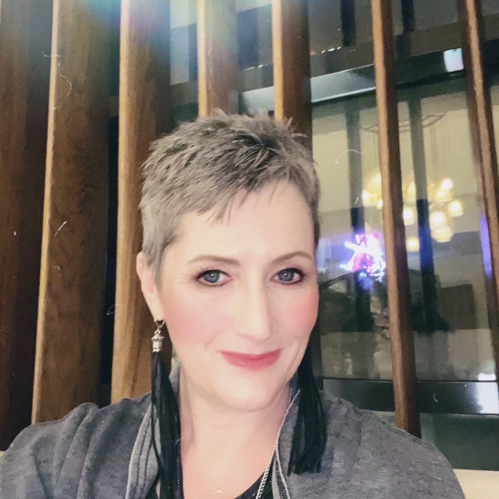 Meet your Posher, Linda